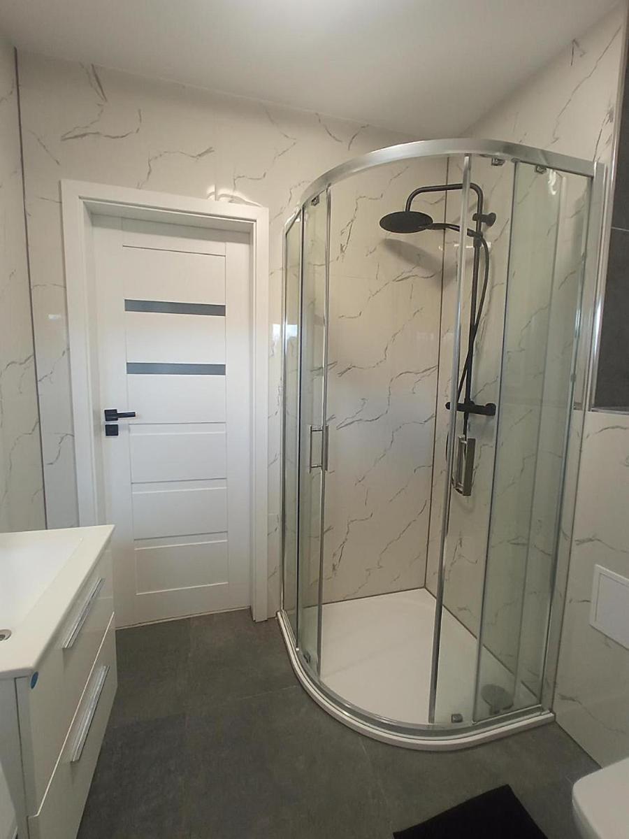Apartament Wolnosci Jelenia Gora Bagian luar foto